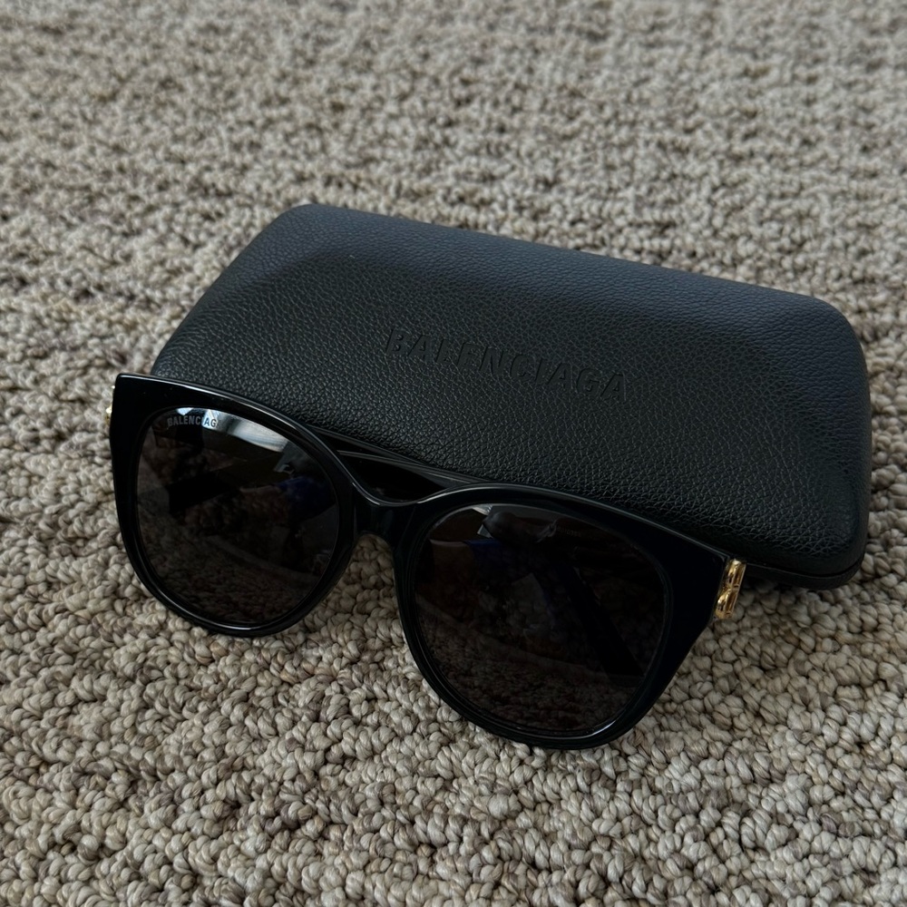 Balenciaga Black and Gold Oversized Sunglasses - Picture 6 of 8